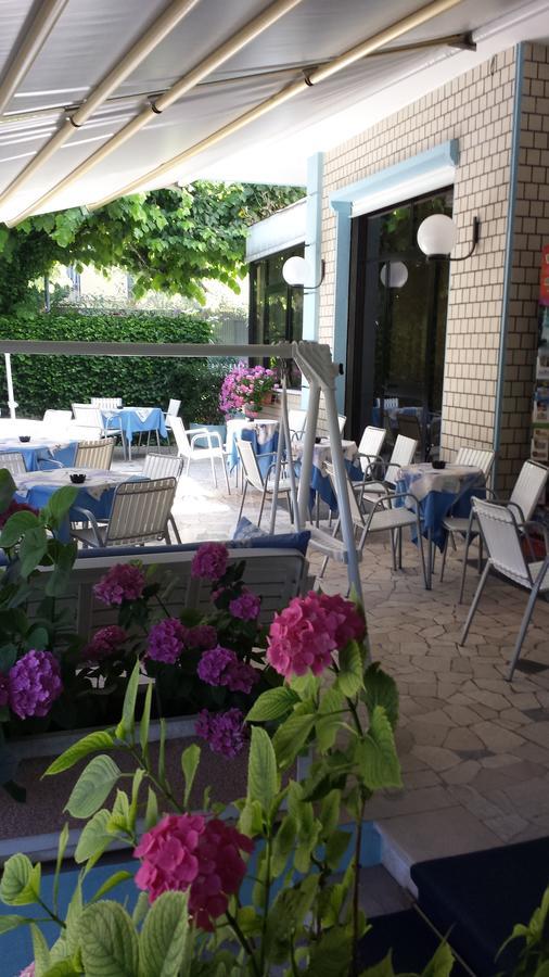 Hotel Villa Podgora Rímini Exterior foto