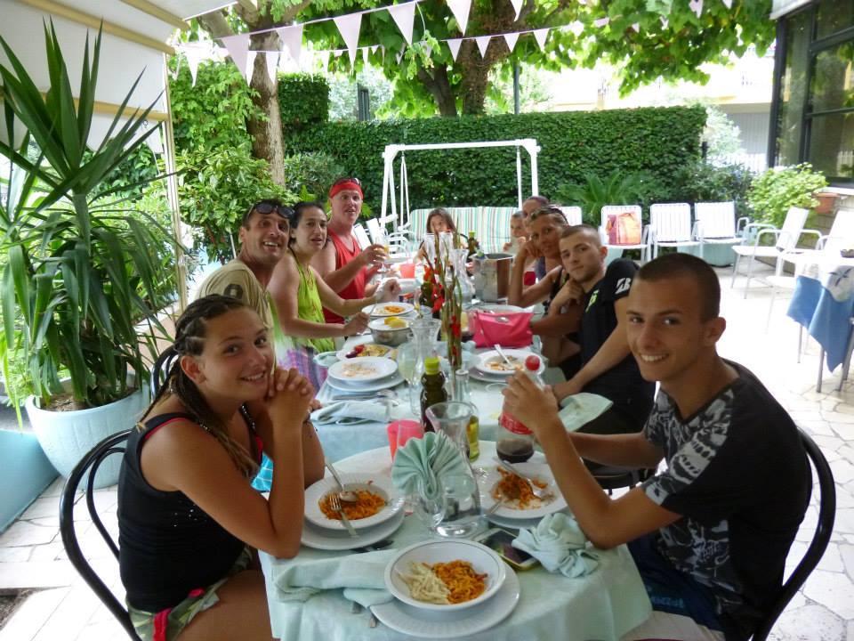Hotel Villa Podgora Rímini Exterior foto