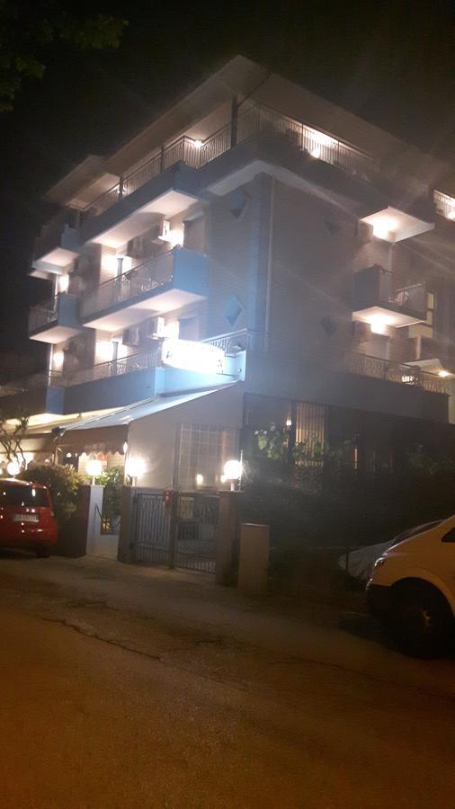 Hotel Villa Podgora Rímini Exterior foto