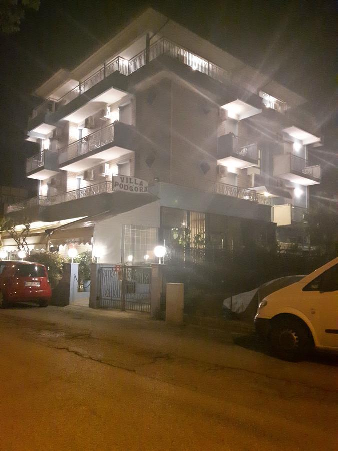Hotel Villa Podgora Rímini Exterior foto